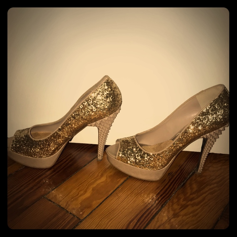 Rachel Roy Star Stopping Heels
